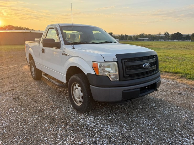 2014-ford-f150-xl-image-2