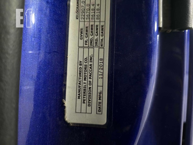 2019-peterbilt-579-image-32