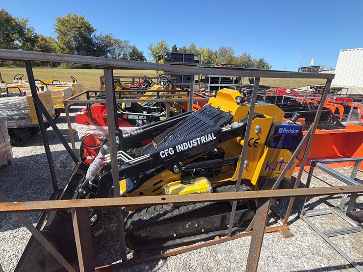 #844-•-cfg-industrial-kjt27-mini-skid-steer-image-2