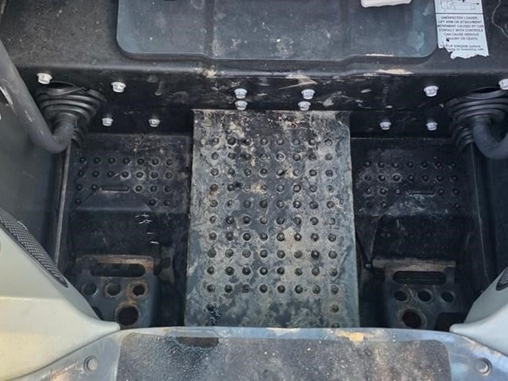 2018-bobcat-s550-image-43