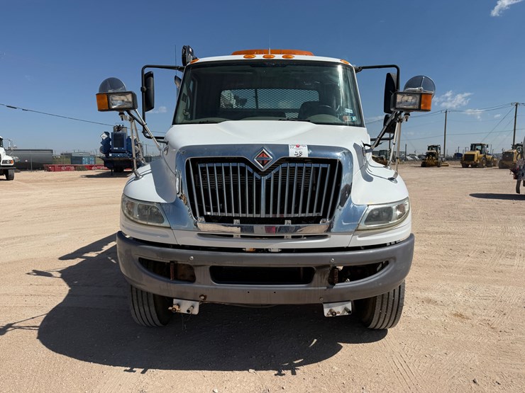 2010-international-durastar-4400-image-3