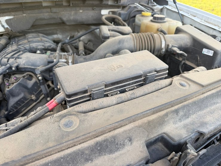 2014-ford-f150-xl-image-32