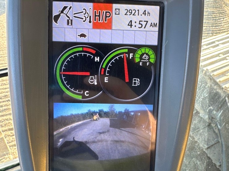 2022-deere-210g-lc-image-32
