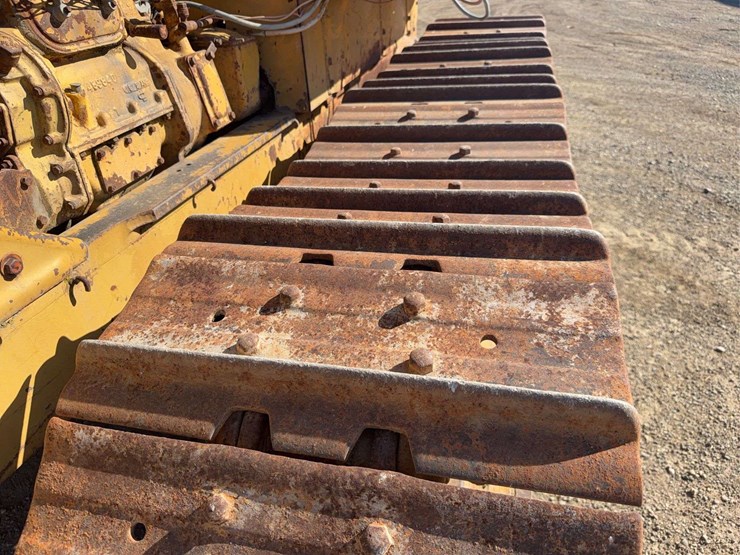 caterpillar-d7-image-11