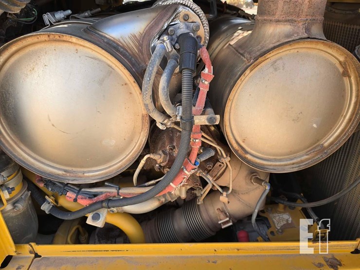 2019-caterpillar-d6t-xl-image-43