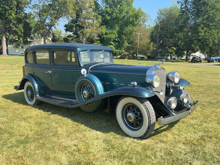 1932-cadillac-v-16-fleetwood-image-7