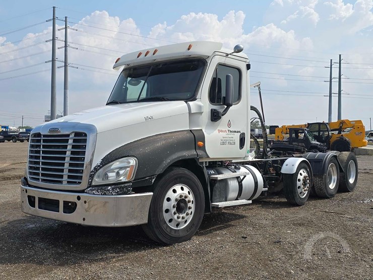 2018-freightliner-cascadia-125-image-1