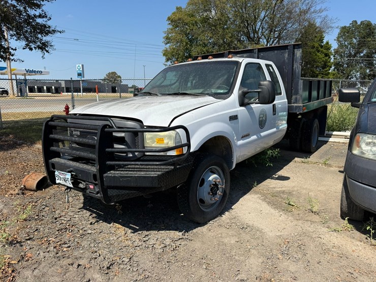 2004-ford-f450-image-1