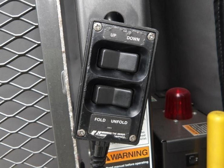2016-ford-e450-image-16