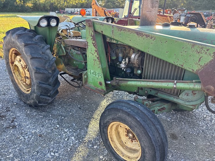 john-deere-2030-image-1