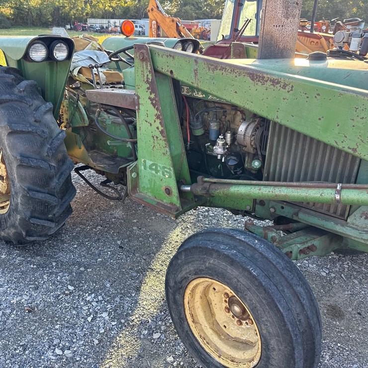 JOHN DEERE 2030