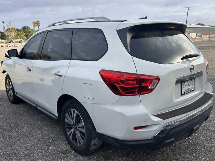 2017-nissan-pathfinder-image-6