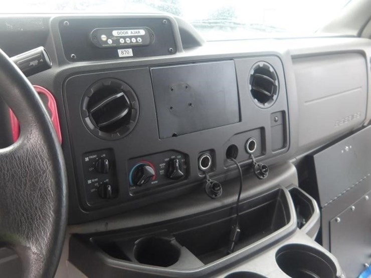 2016-ford-e450-image-21