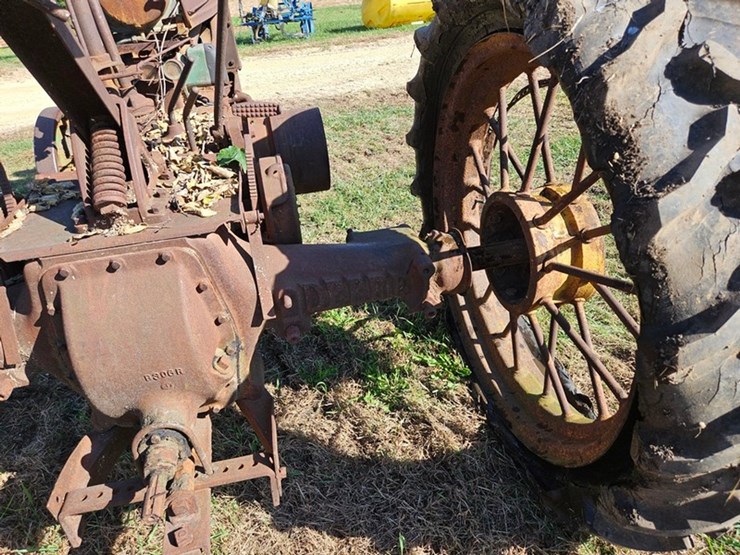 john-deere-model-b-image-18