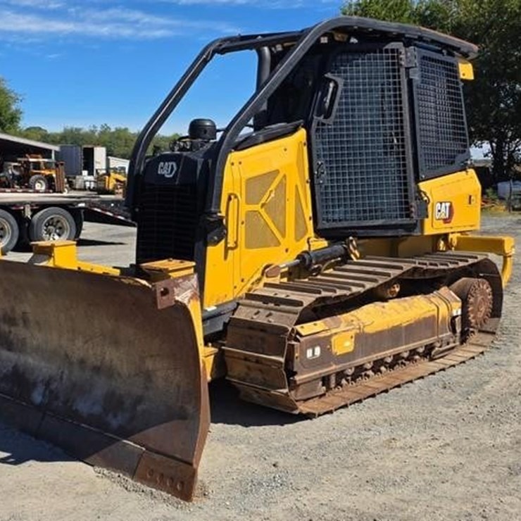 2021 CATERPILLAR D3
