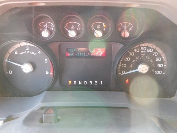 2011-ford-f550-image-25