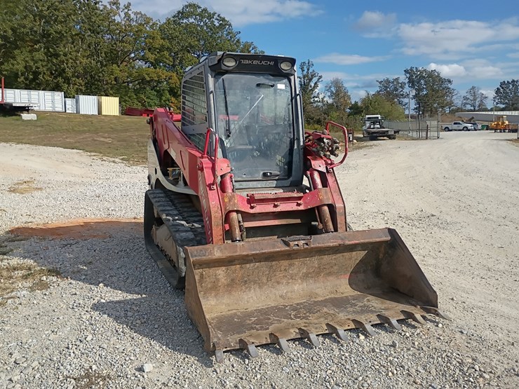 2017-takeuchi-tl12v2-image-11