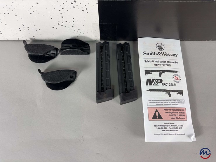 smith-&-wesson-fpc-m&p-.22-lr-rifle-sn#-eha0478,-3-total-mags,-grips,-manual,-in-original-box-image-19
