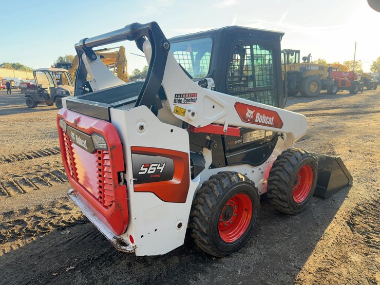 2022-bobcat-s64-image-5