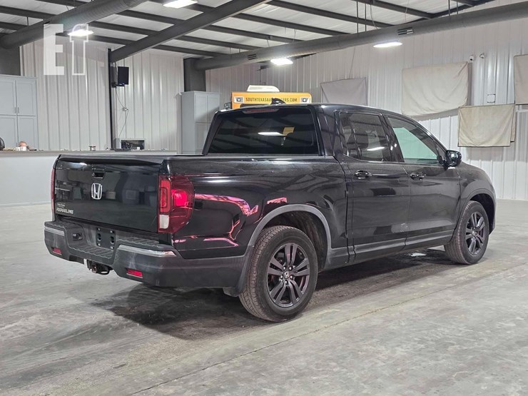 2017-honda-ridgeline-image-3