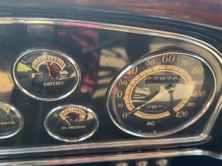 1932-cadillac-v-16-fleetwood-image-116
