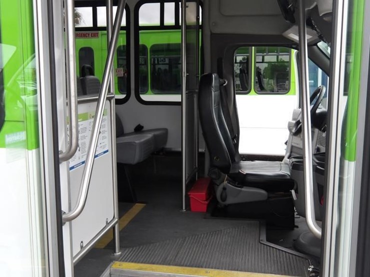 2016-ford-e450-image-14