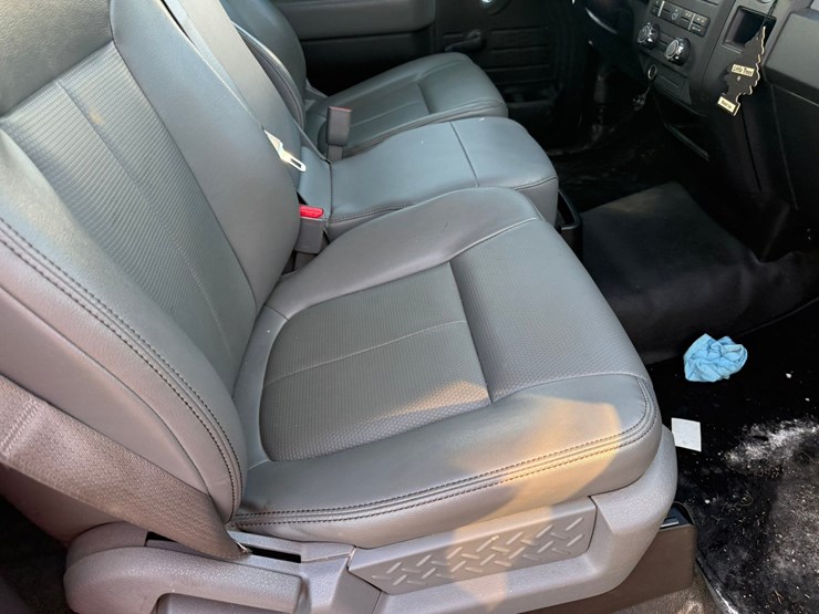 2014-ford-f150-image-44