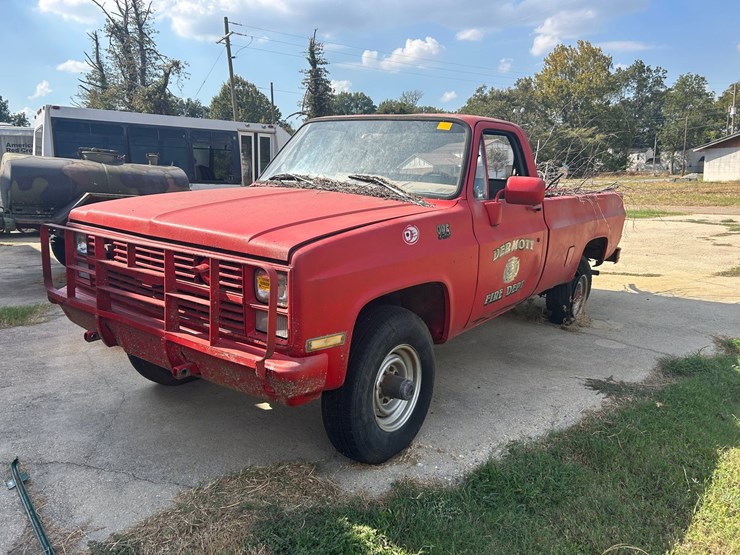 #10590-•-*inop-1985-chevrolet-d30-military-postal-unit-4x4-pickup-1gchd34jxff373404-inv#10590-image-1