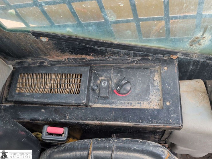 2007-caterpillar-267b-image-36