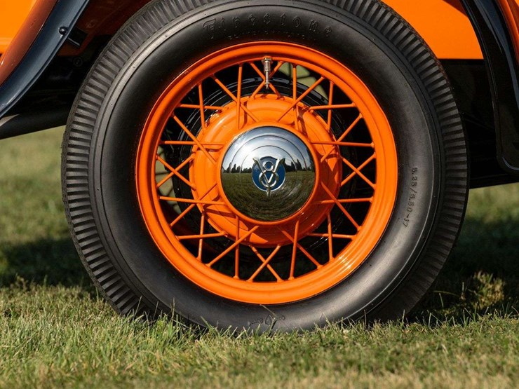 1933-ford-v8-roadster-pickup-image-13