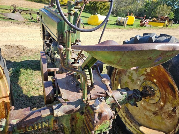 john-deere-model-b-image-23