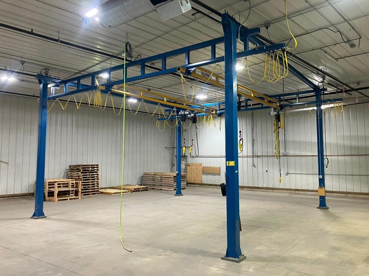 gorbel-2,000-lb.-capacity-dual-bridge-self-supporting-free-standing-crane-system,-24'-x-24'-frame,-1-image-1