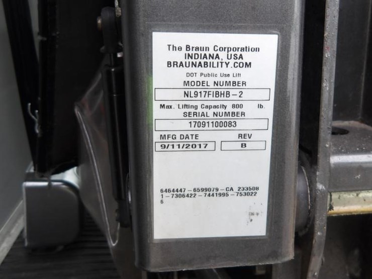 2017-ford-e450-image-17