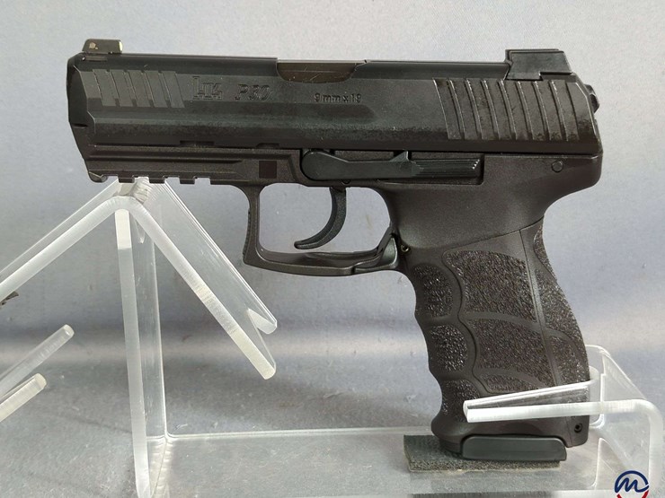 heckler-&-koch/-hki-p30-9mmx19-pistol-sn#-129-137647,-2-total-mags,-speed-loader,-backstraps,-manual,-in-original-hard-case-image-2