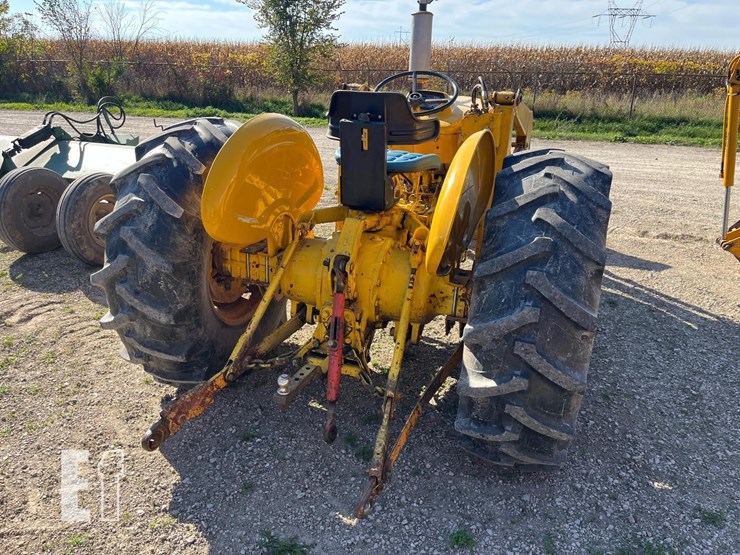 case-tractor-loader-8186-image-5
