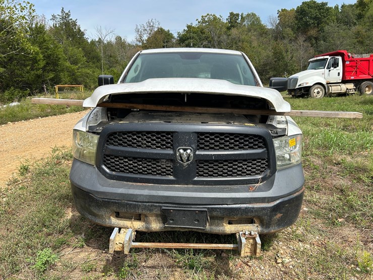 2014-dodge-1500-image-10