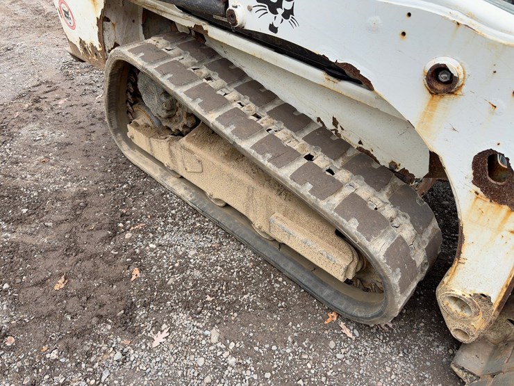 2020-bobcat-t450-image-12