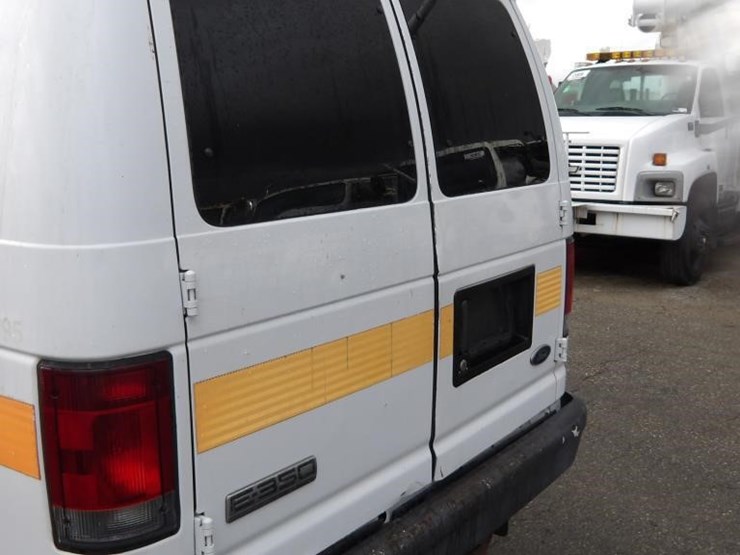 2006-ford-e350-image-6