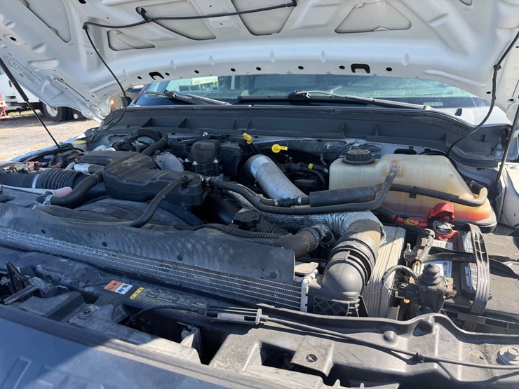 2016-ford-f550-image-33