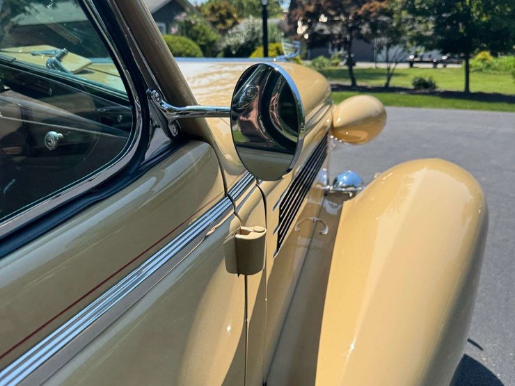1937-cadillac-series-60-five-passenger-touring-sedan-image-22