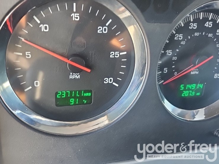 2016-kenworth-w900-image-52