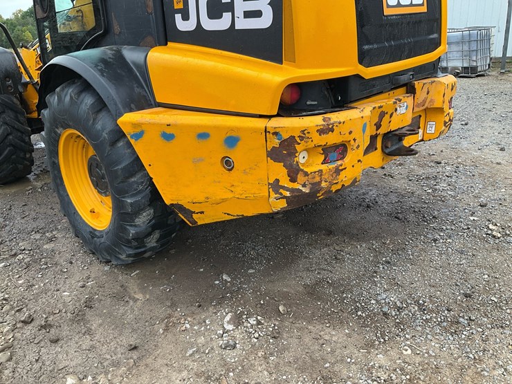 2013-jcb-tm320-image-35