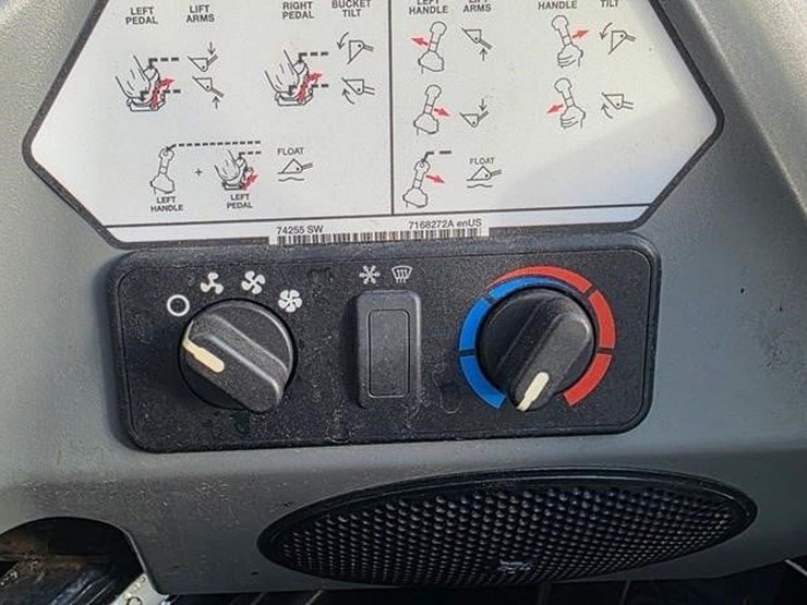 2018-bobcat-s550-image-51