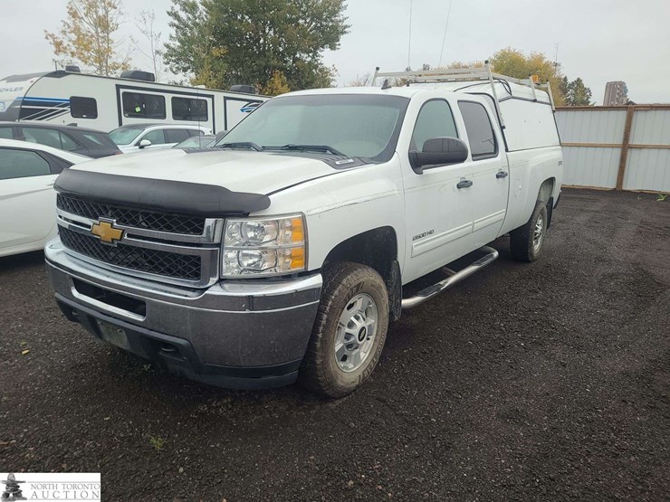 2013-chevrolet-silverado-2500hd-image-1