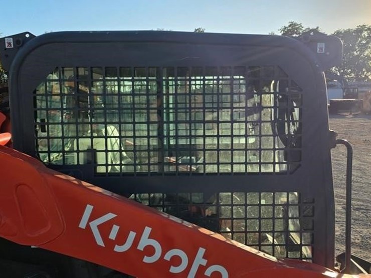 2022-kubota-svl75-2-image-13