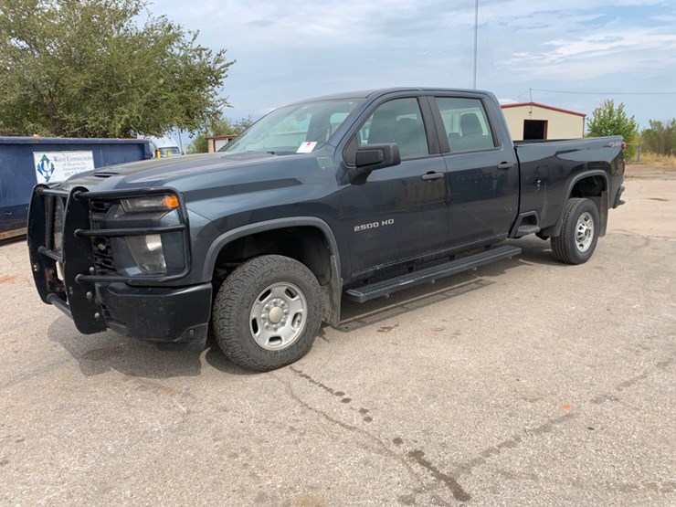 2020-chevrolet-silverado-2500hd-image-1