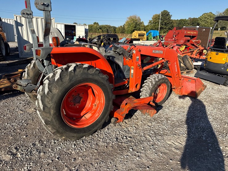 kubota-la723-image-3