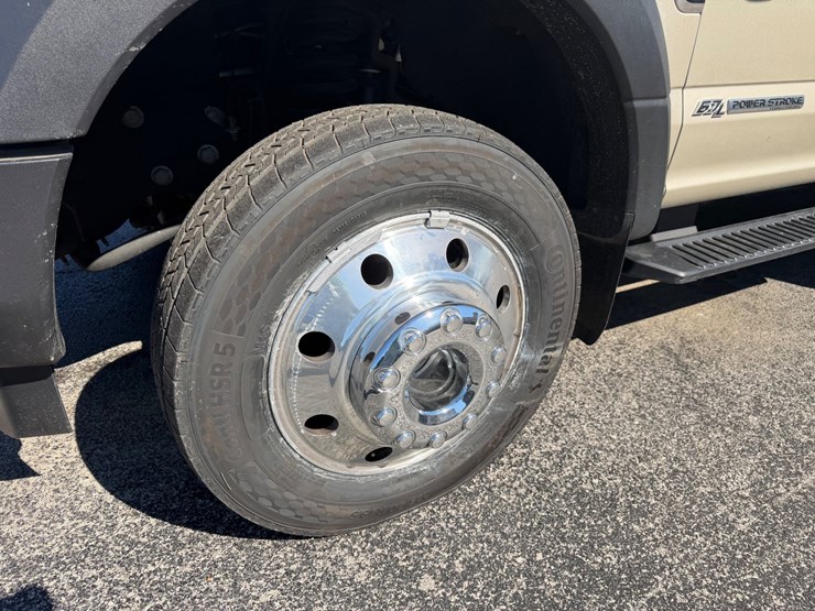 2018-ford-f550-image-8