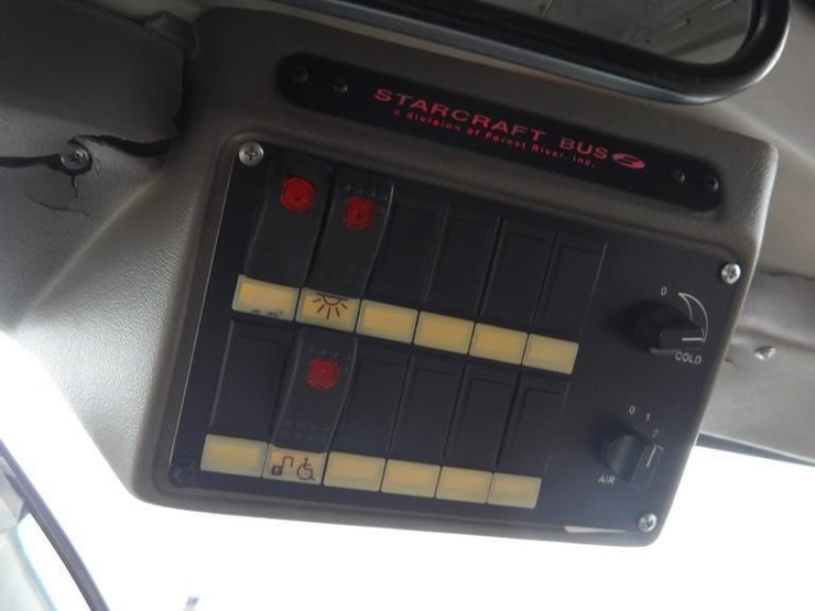 2017-ford-e450-image-24