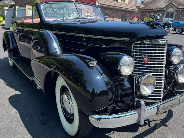 1939-cadillac-series-90-v-16-convertible-coupe-image-24